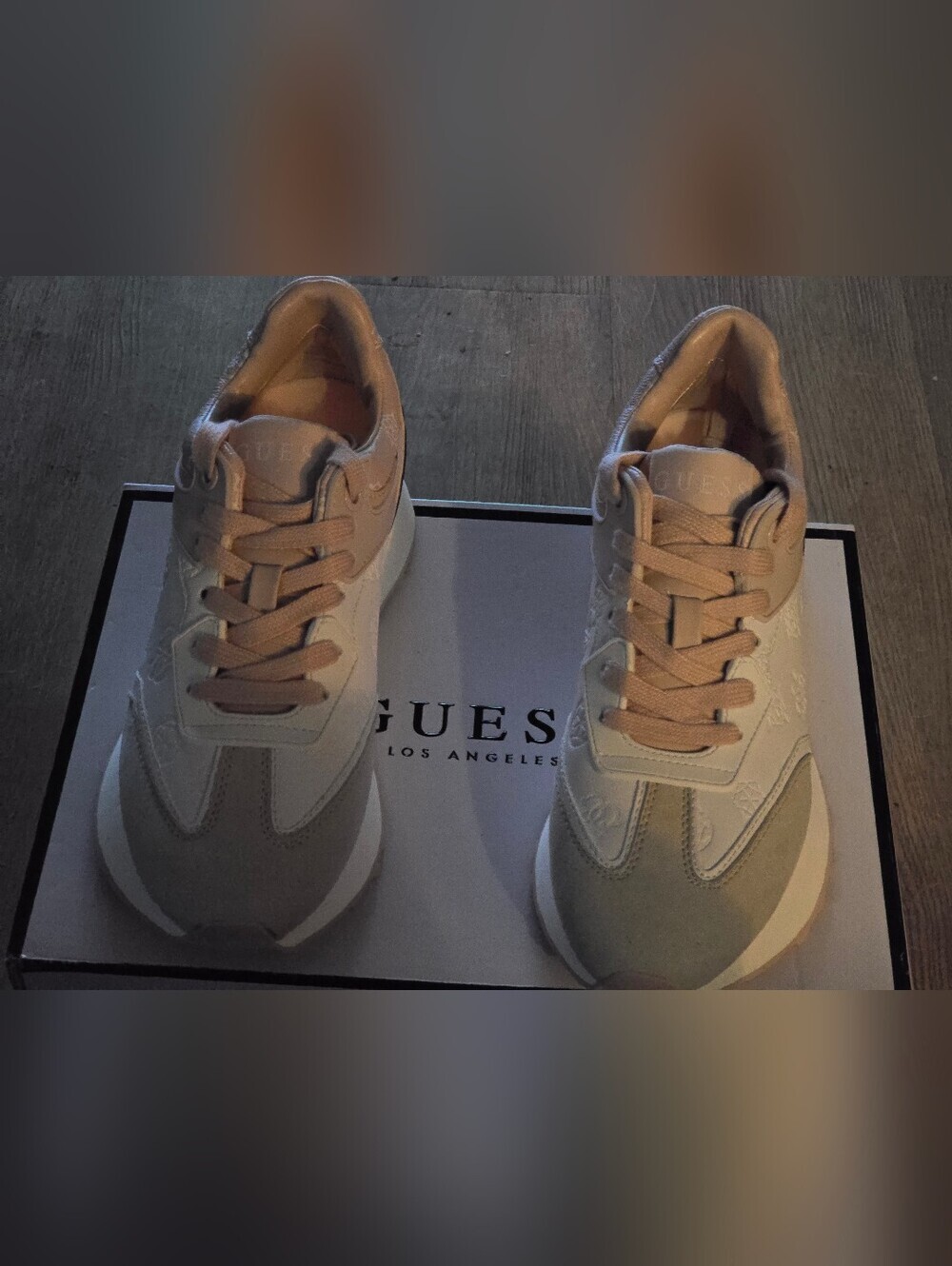 GUESS Luchia 3 Logo Sneakers โ White Multi โ 7.5 โ NEW IN BOX - Picture 3 of 10